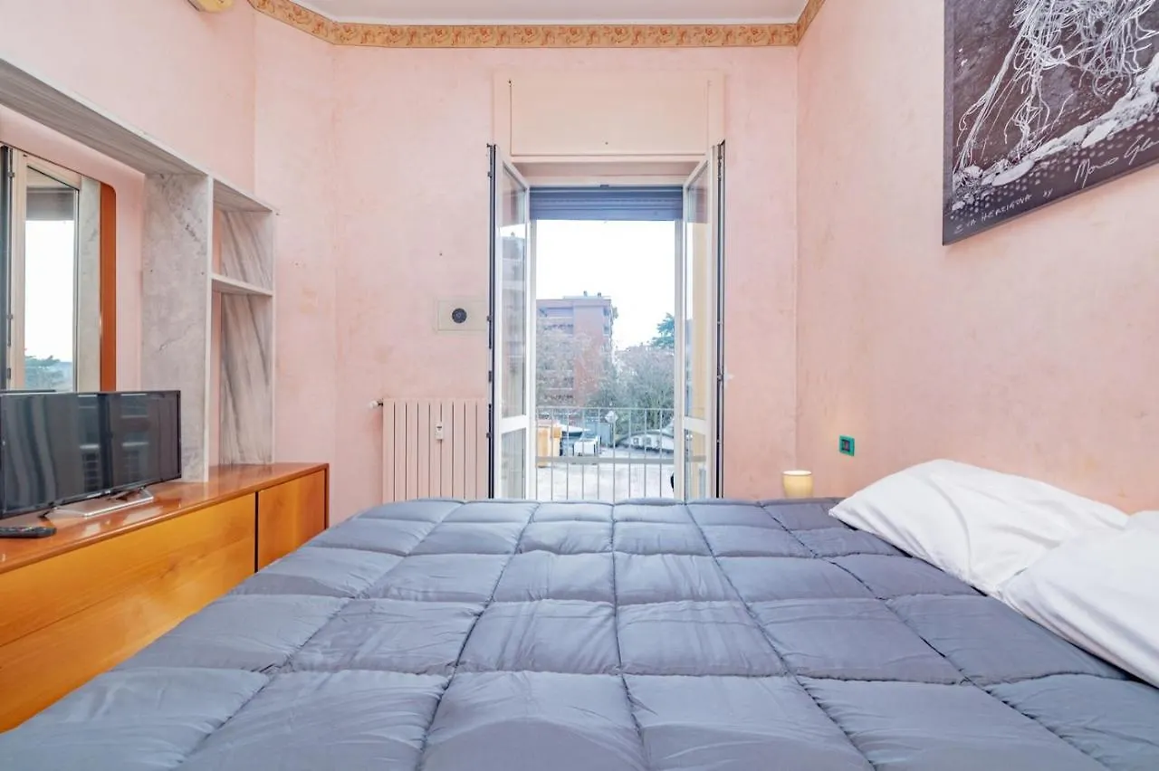 Casa Vicinissima All'Ospedale San Paolo Milan 0*,  Italy